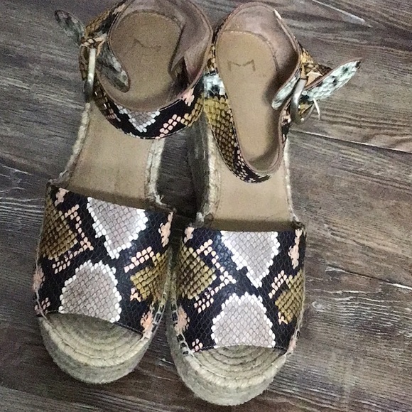 Shoes - Picture 1 of 1